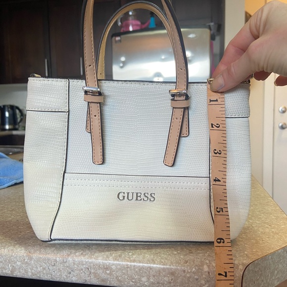 Guess mini Purse - Picture 3 of 4